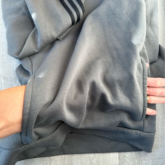 Adidas sweatshirt gray and black stripes. Piling & fraying at the drawstrings. - Picture 6 of 6